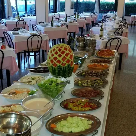 מלון Giglio 3*